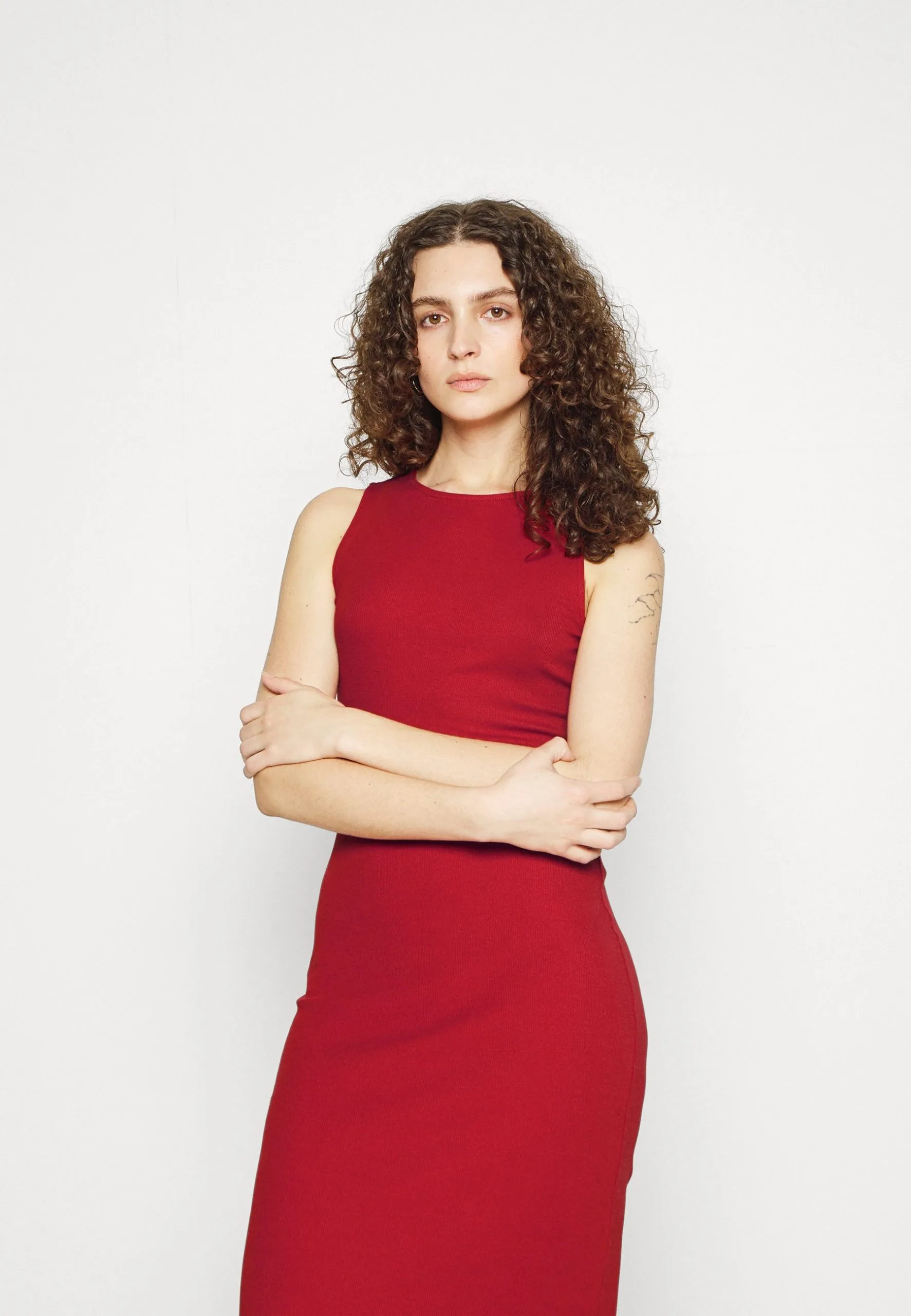 Robe Pull - Red 7 Robe Pull - Red – Image 5