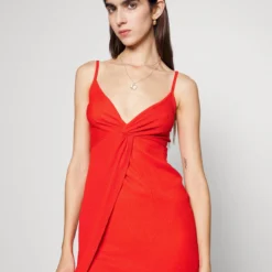 Even&Odd Eo-Ss23-C144-Sj / Strappy V Neck Knot Front Waist Midi Dress / 302 - Red - Robe De Jour - Red -Even&Odd Soldes d70af2ac15b146eab8b866e3f1840eb1 scaled