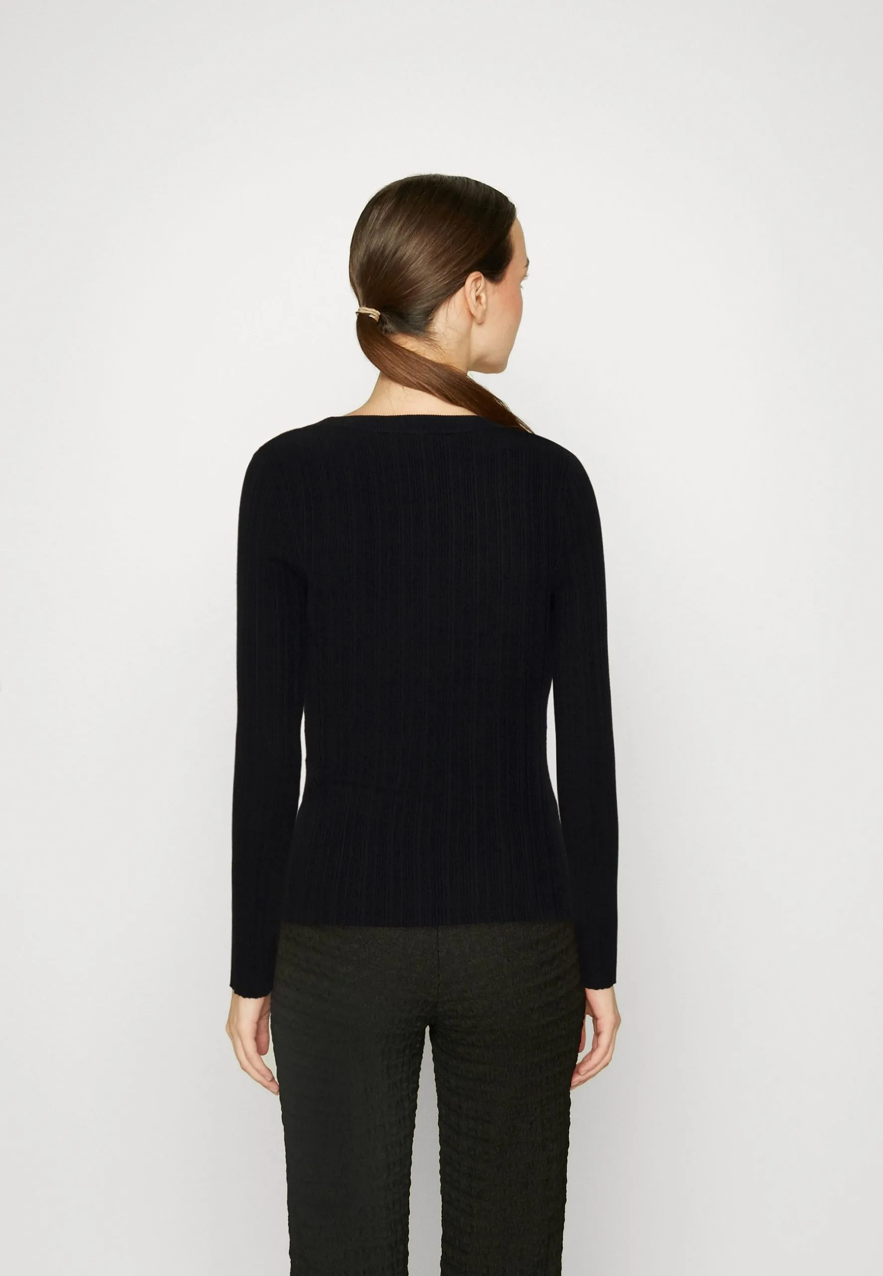 Even&Odd Ribbed - Variegated - Pullover - Black 5 Even&Odd Ribbed - Variegated - Pullover - Black – Image 3