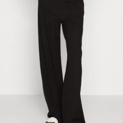 Business Casual Wide Legs With Front Pleats - Pantalon Classique - Black