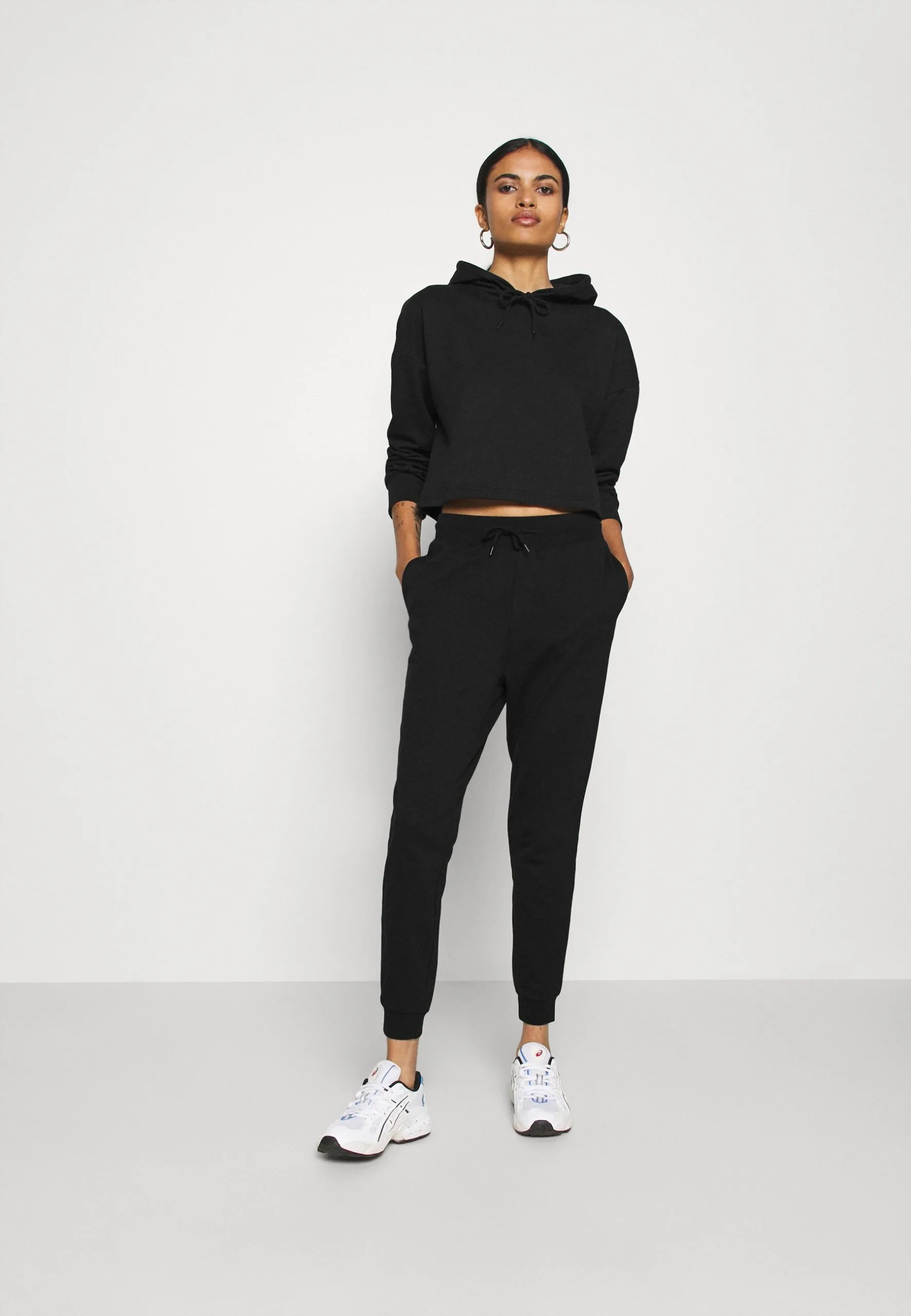 Even&Odd Sweat À Capuche - Black 4 Even&Odd Sweat À Capuche - Black – Image 2