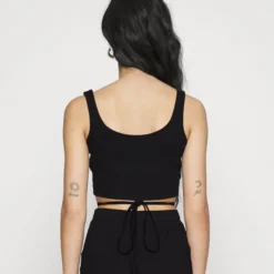 Débardeur - 802 - Black_001 - White -Even&Odd Soldes e7e00129f7584864a416e19b1daa9fc2 scaled