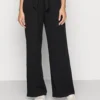 Even&Odd Belt Detail Wide Leg Pants - Pantalon Classique - Black 2 Even&Odd Belt Detail Wide Leg Pants - Pantalon Classique - Black -Even&Odd Soldes e8d7914b9bd54216af453e99646a500d scaled