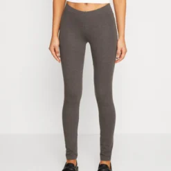Even&Odd 3 Pack - Legging - Black/Khaki/Mottled Dark Grey 14 Even&Odd 3 Pack - Legging - Black/Khaki/Mottled Dark Grey -Even&Odd Soldes f1a0445c0f574f7385b21fbaa3f198e0 scaled