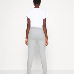 2 Pack - Pantalon De Survêtement - Black/Mottled Grey 13 2 Pack - Pantalon De Survêtement - Black/Mottled Grey -Even&Odd Soldes f1f5ae8ff2564e9bbbd2da1362fa3084 scaled