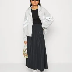 Even&Odd Sweat Zippé - Light Grey/White 9 Even&Odd Sweat Zippé - Light Grey/White -Even&Odd Soldes f9fd442529694678840e4e7cd03b7cfb scaled