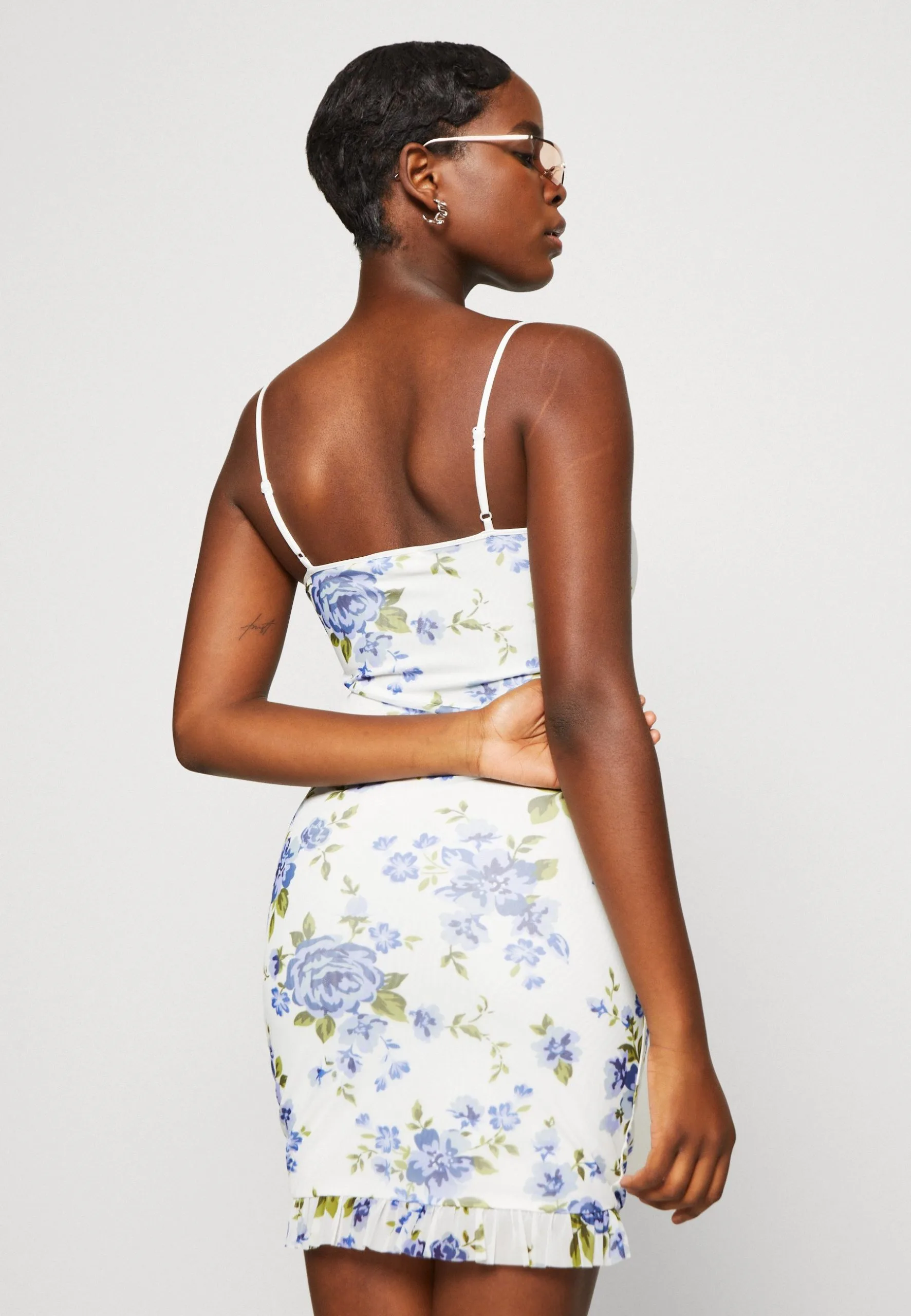 Even&Odd Robe Fourreau - White/Blue 6 Even&Odd Robe Fourreau - White/Blue – Image 4